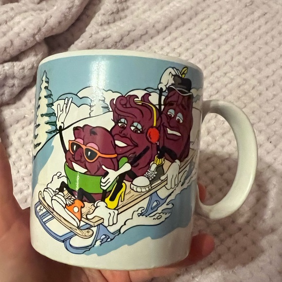 The California Raisins Christmas Coffee Cup Mug 1988 by Applause - Picture 2 of 3